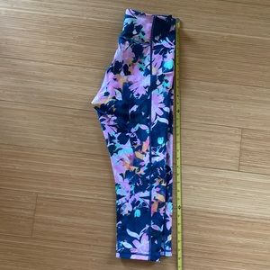 Tek Gear Ultra stretch leggings, size M. Excellent condition.